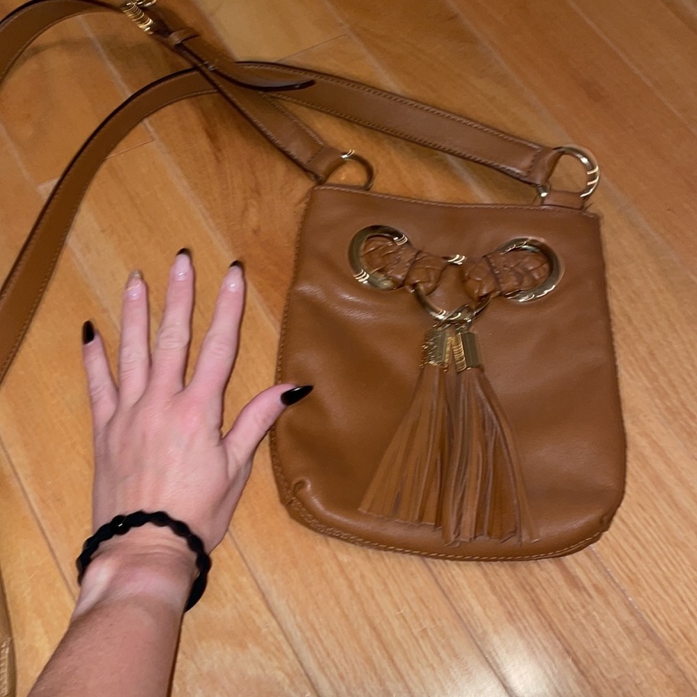 Michael Kors tan crossover bag with adjustable straps - Picture 6 of 12